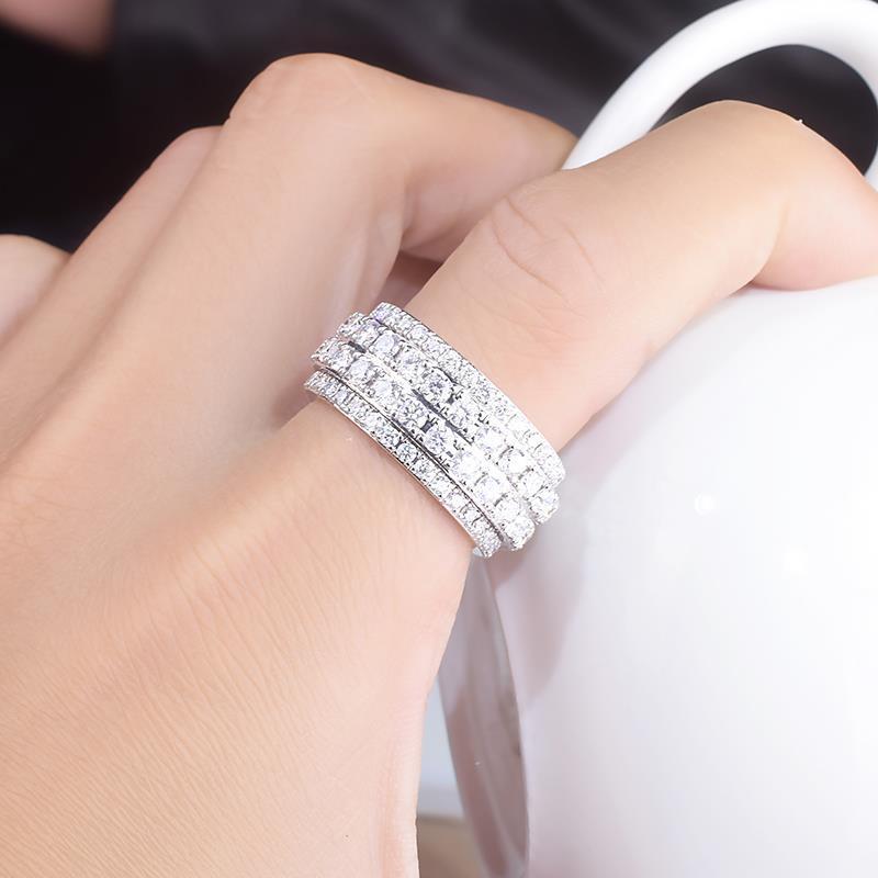 Sparkling Star Moissanite Ring - Image 2
